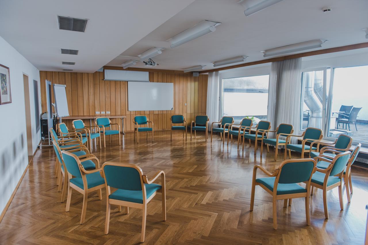 Bildungshaus St. Hippolyt Hotel Sankt Poelten Kültér fotó